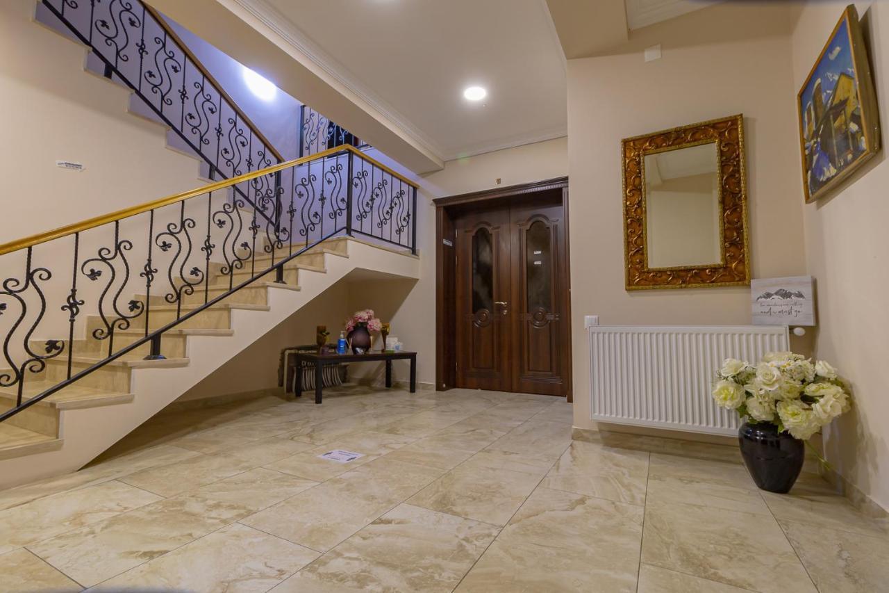 Hotel Patriot Mestia Ngoại thất bức ảnh
