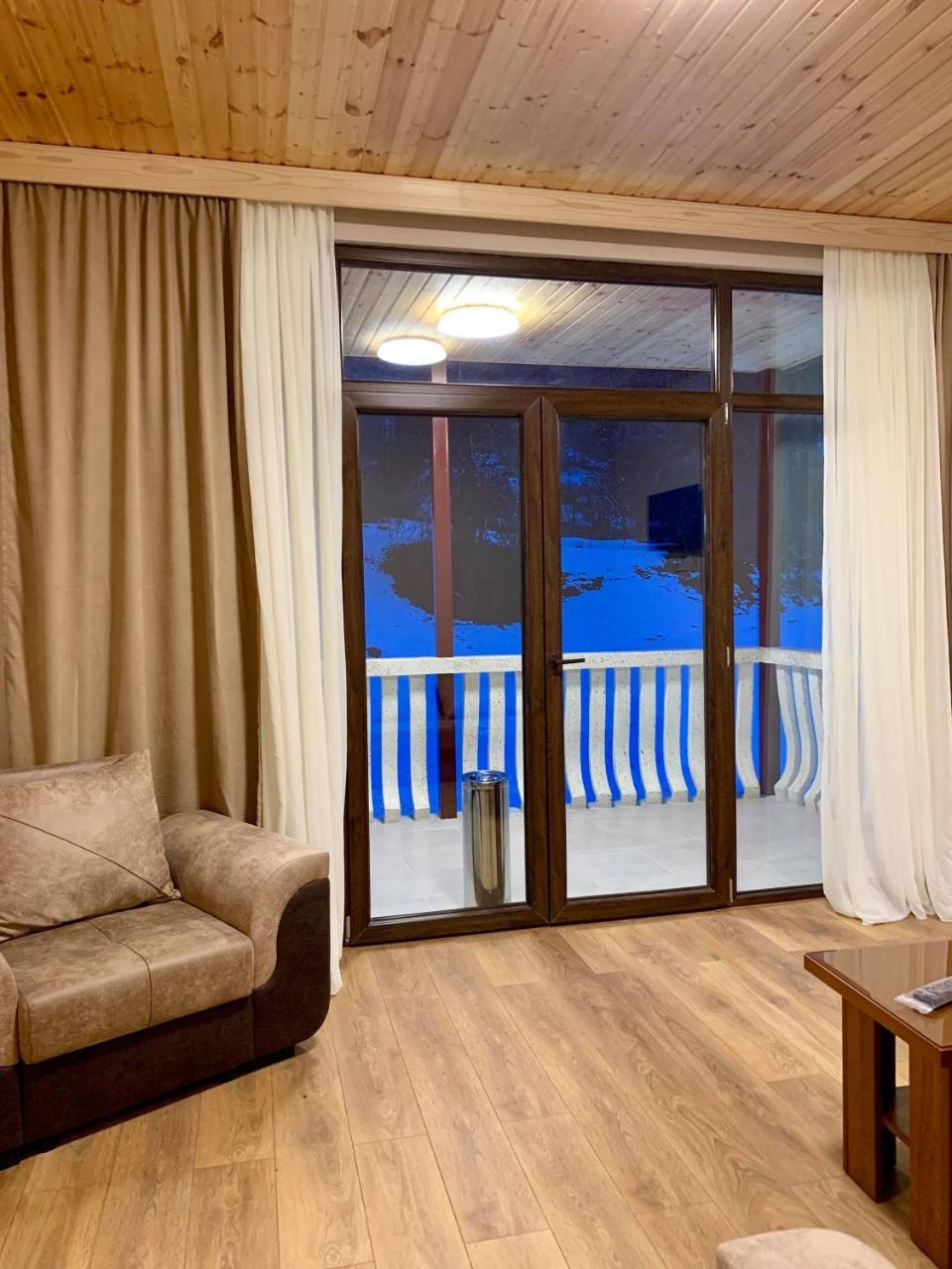 Hotel Patriot Mestia Ngoại thất bức ảnh