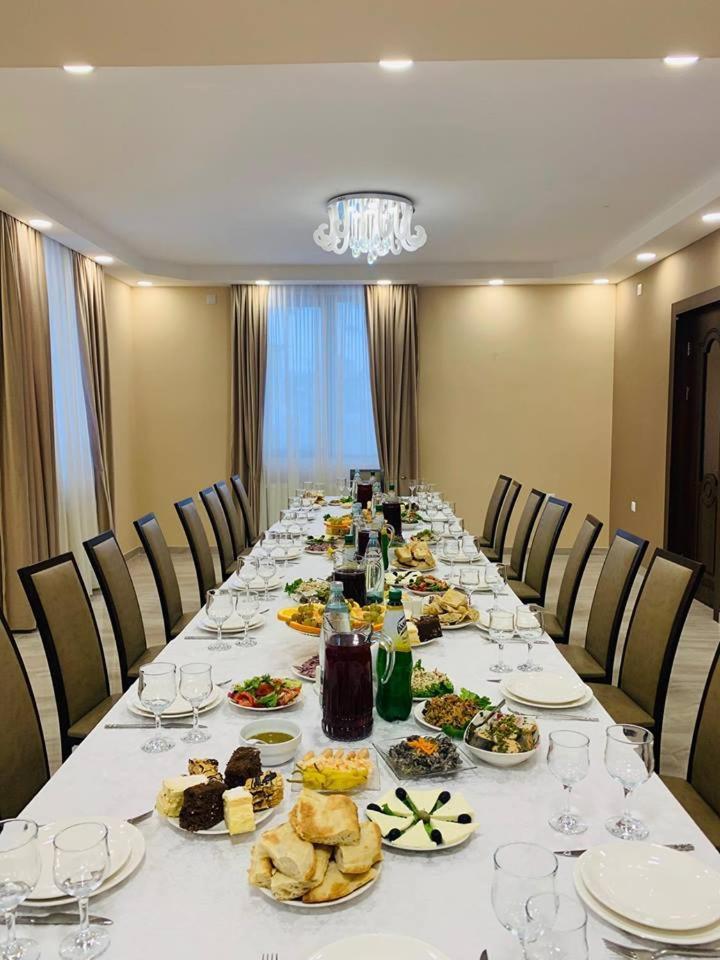 Hotel Patriot Mestia Ngoại thất bức ảnh
