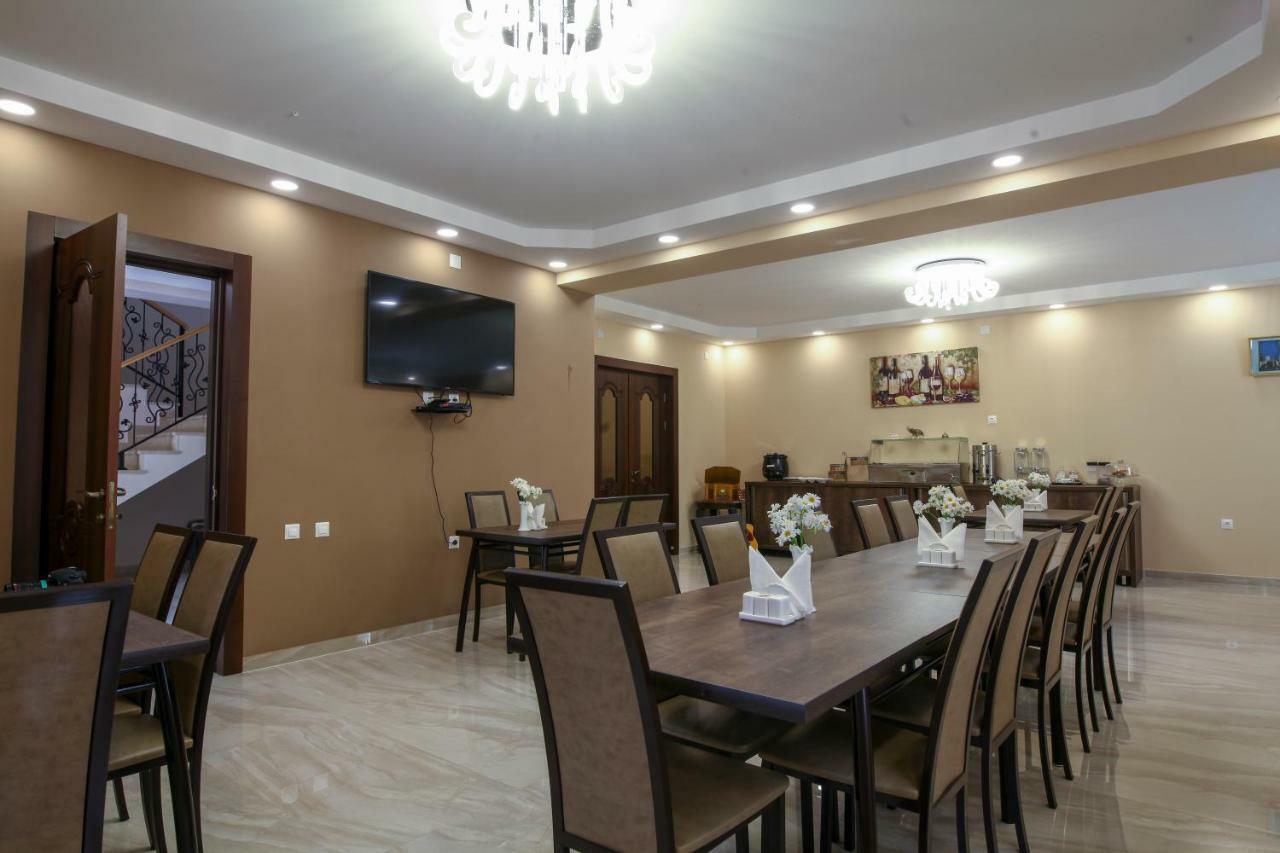 Hotel Patriot Mestia Ngoại thất bức ảnh