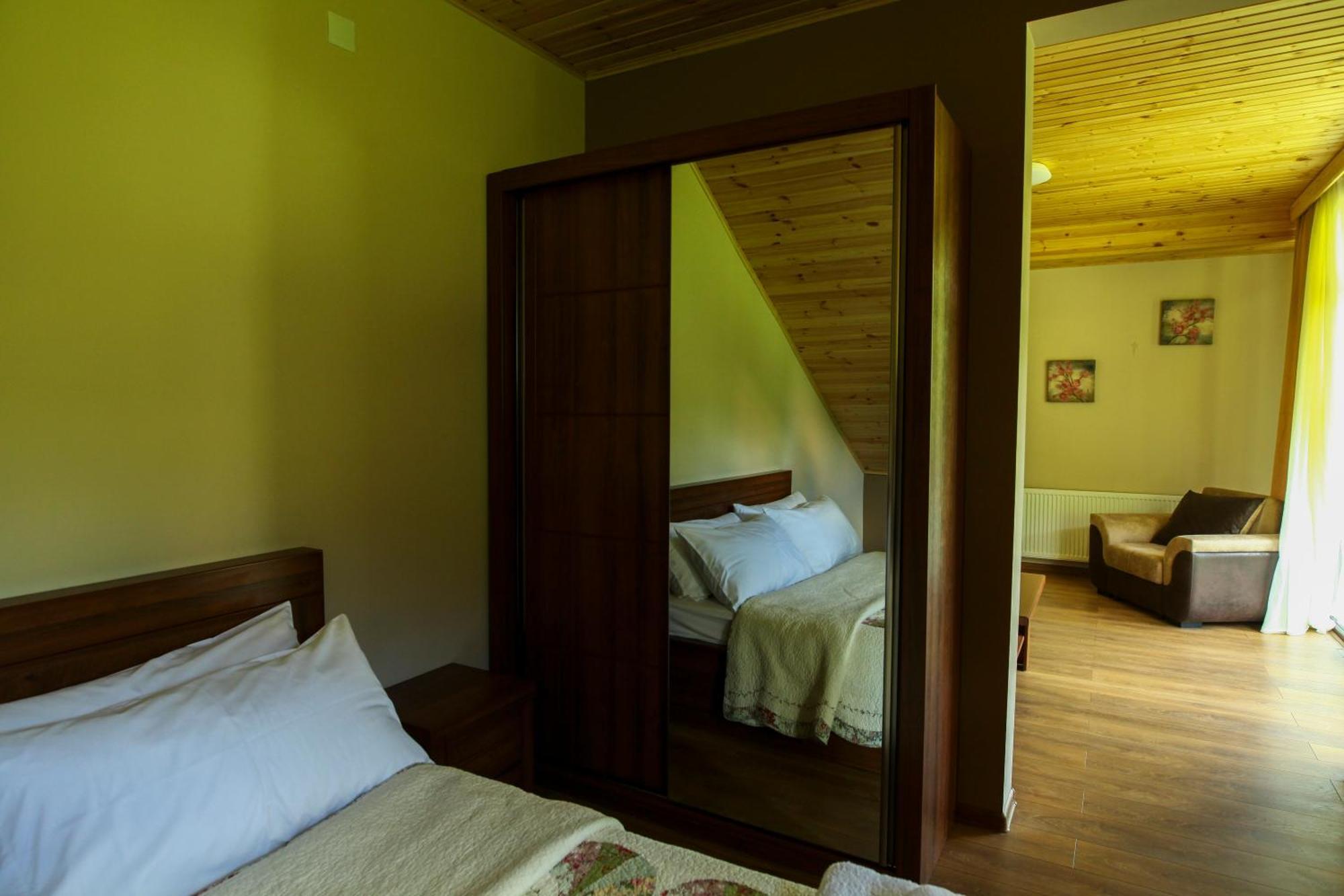 Hotel Patriot Mestia Ngoại thất bức ảnh
